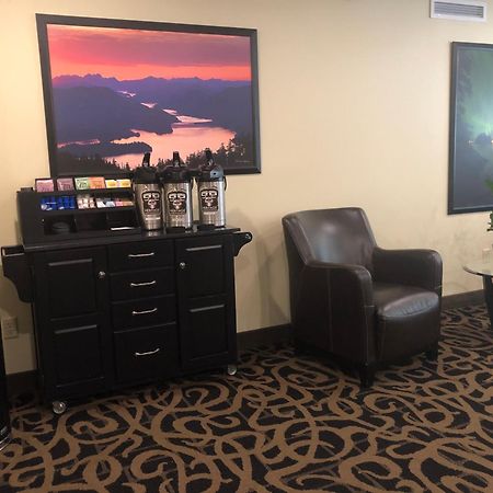 Aspen Suites Hotel Sitka Bagian luar foto