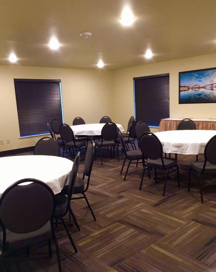 Aspen Suites Hotel Sitka Bagian luar foto